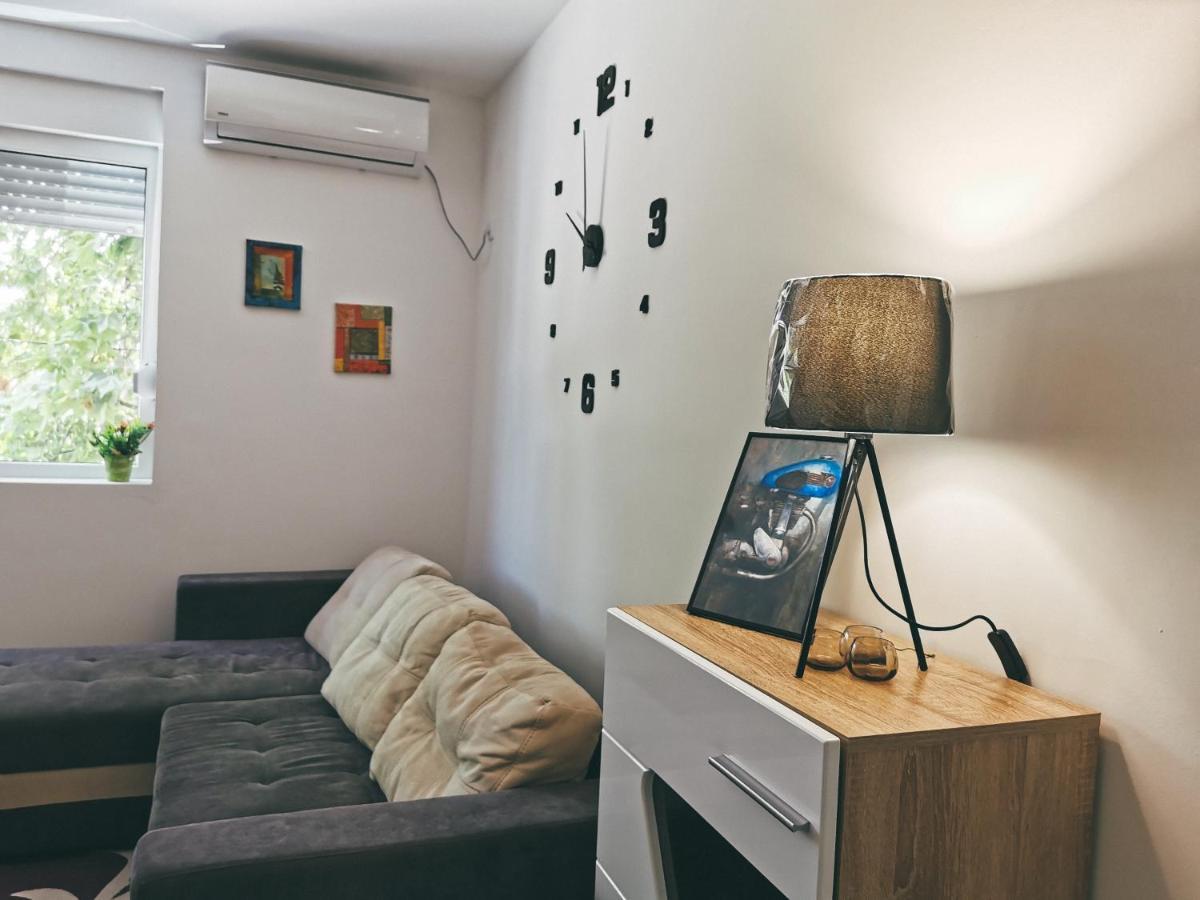 Cozy Corner Apartments - Free Parking & Wi-Fi Cuprija Luaran gambar